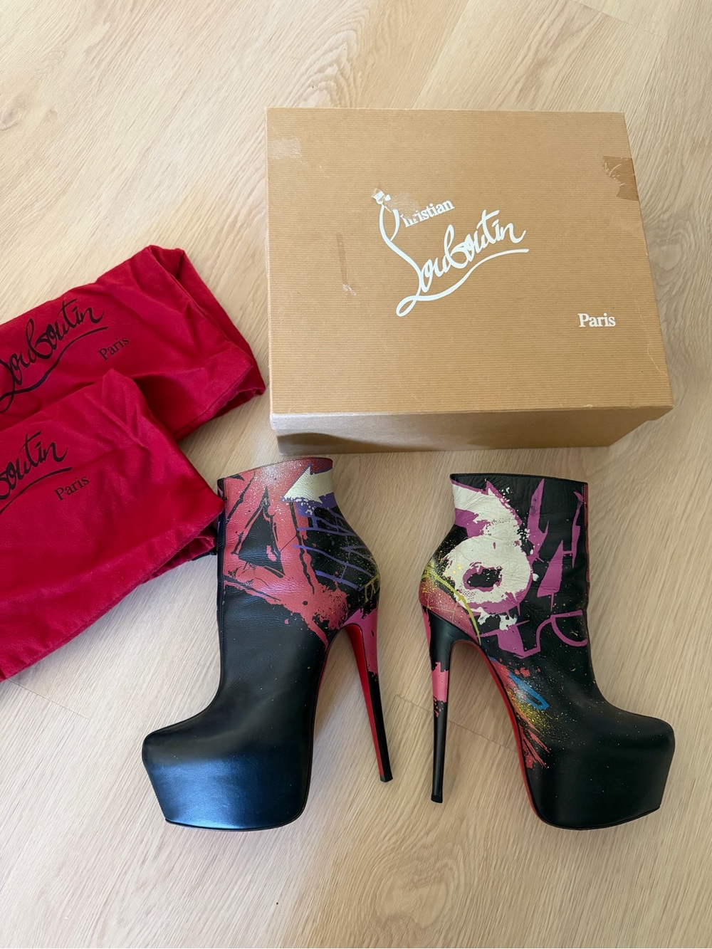 Christian Louboutin daf 160 size 38 booties boots